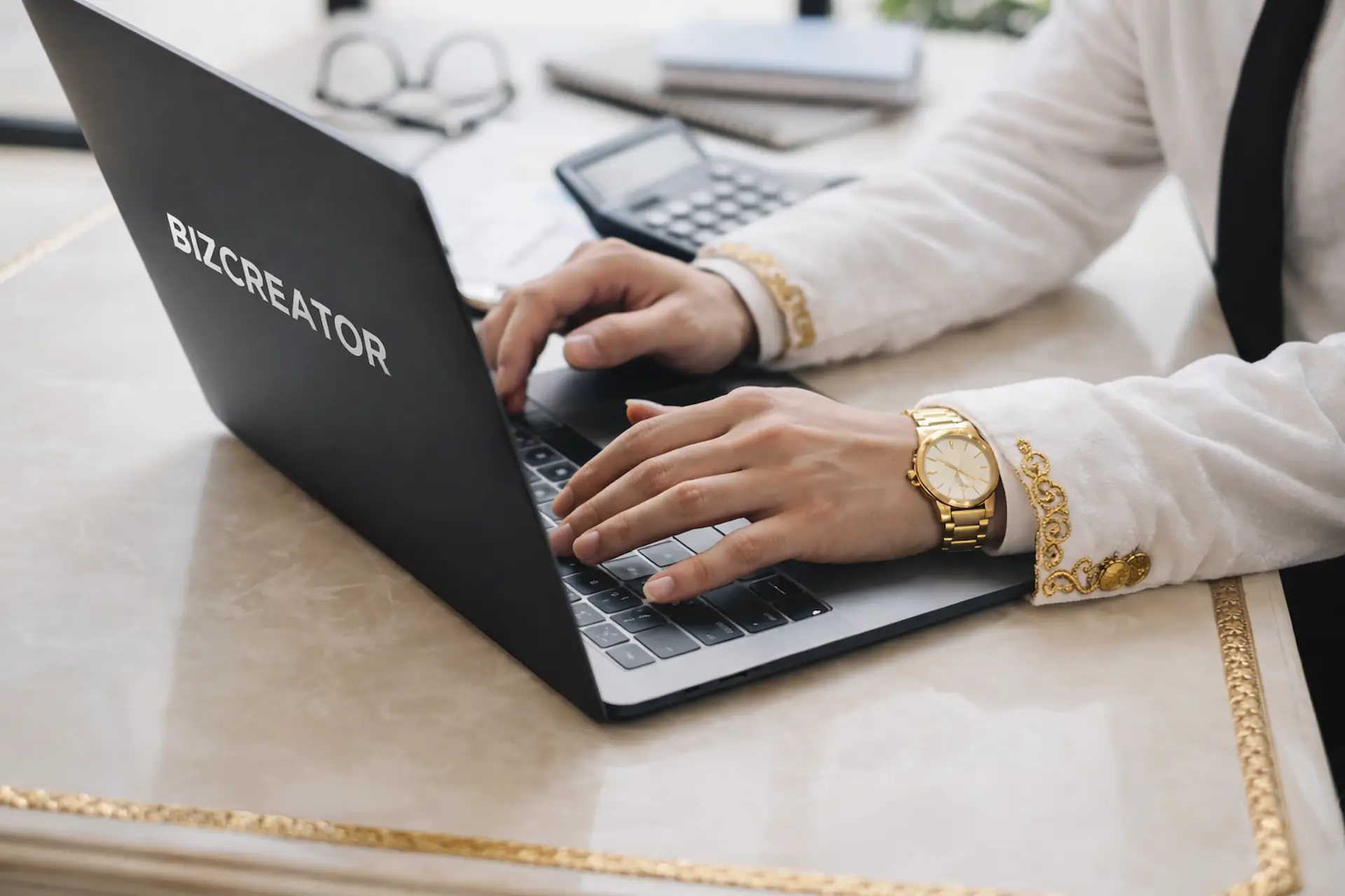 BizCreator - Services